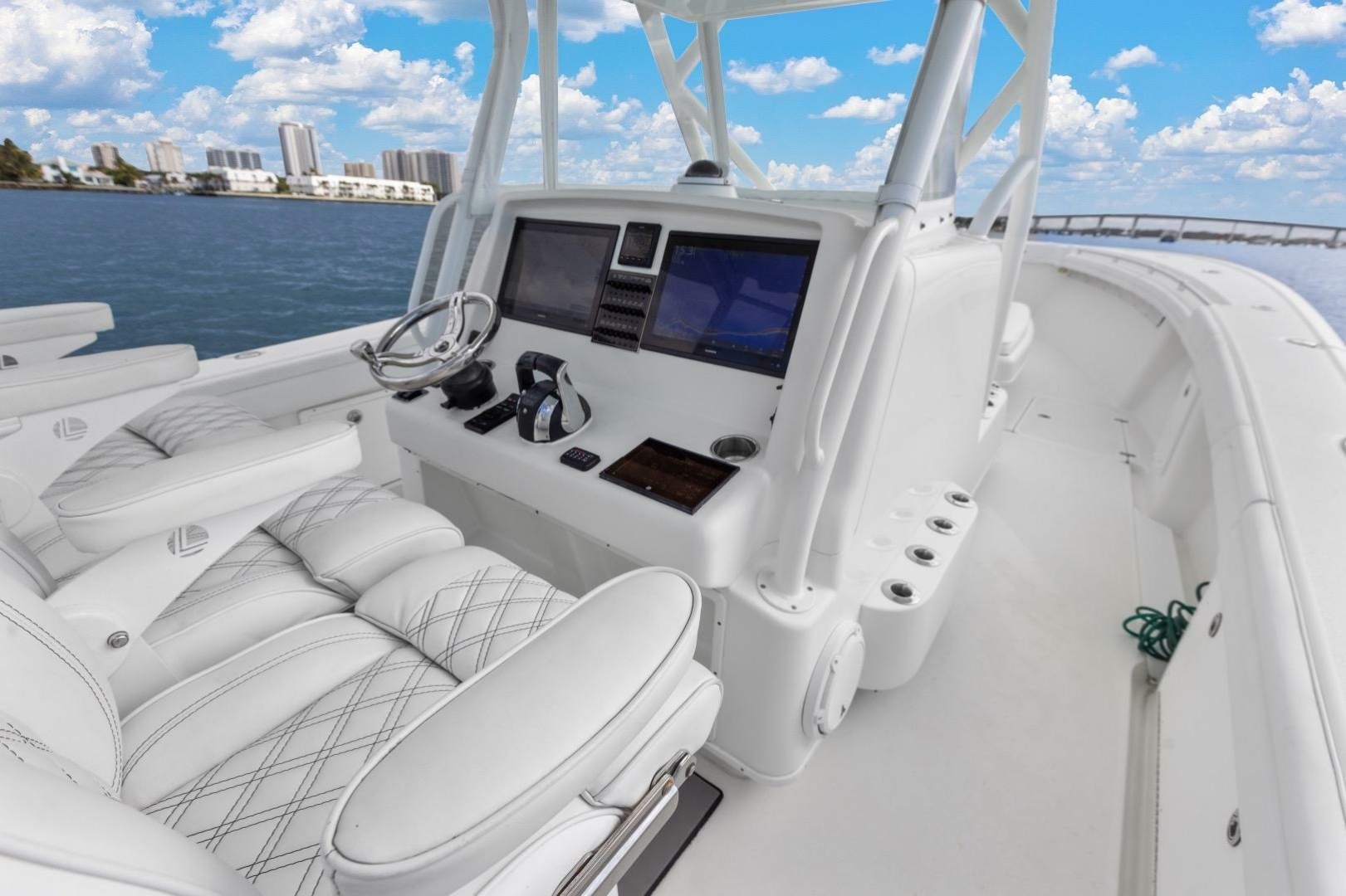 2015 Yellowfin 39 Offshore