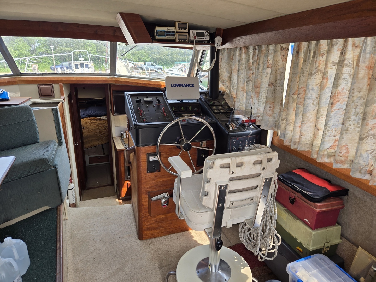 1986 Bayliner 3870