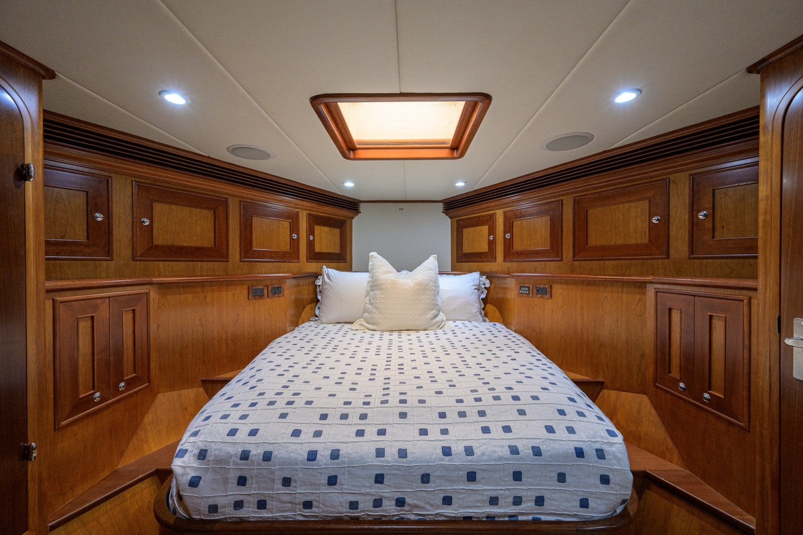 ON OUR WAY 80ft Outer Reef Yachts Yacht For Sale