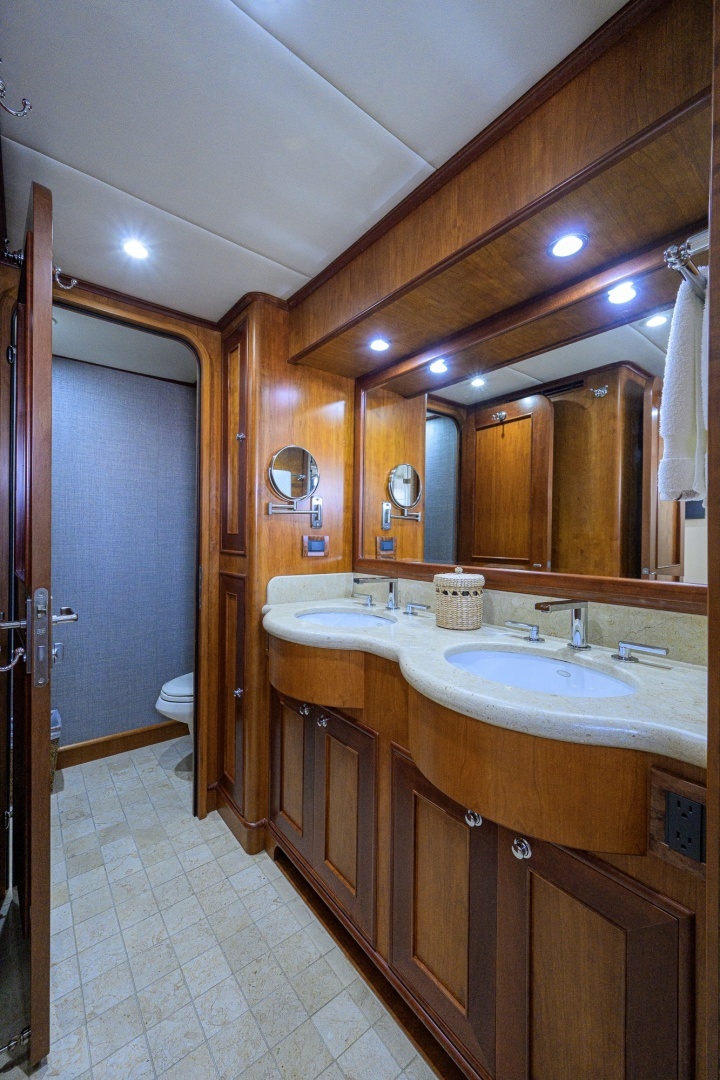 ON OUR WAY 80ft Outer Reef Yachts Yacht For Sale