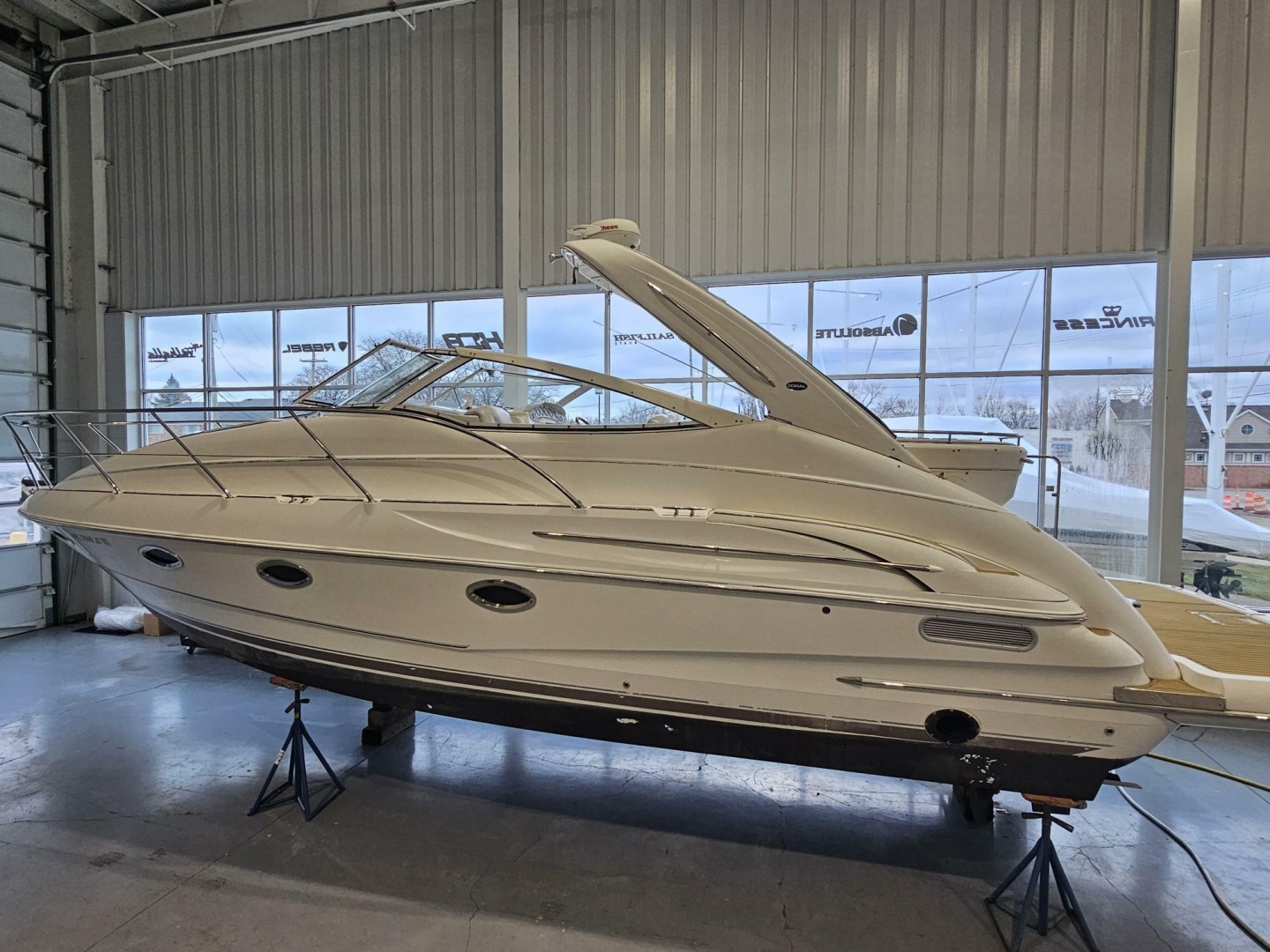 2001 Doral 330 SE
