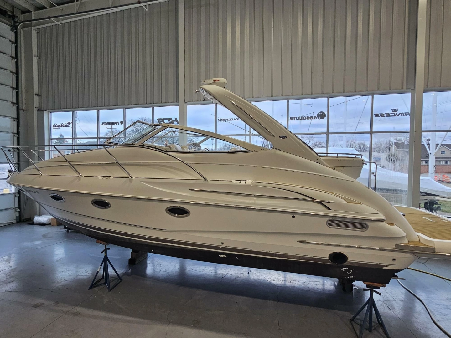 2001 Doral 330 SE