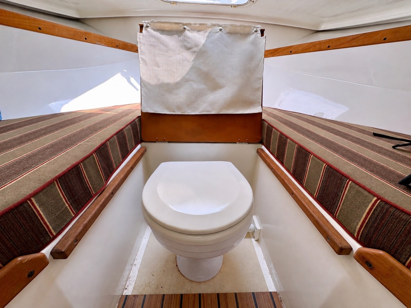 Calm 25ft Hunt Yachts Yacht For Sale Calm 25ft Hunt Yachts Yacht For Sale