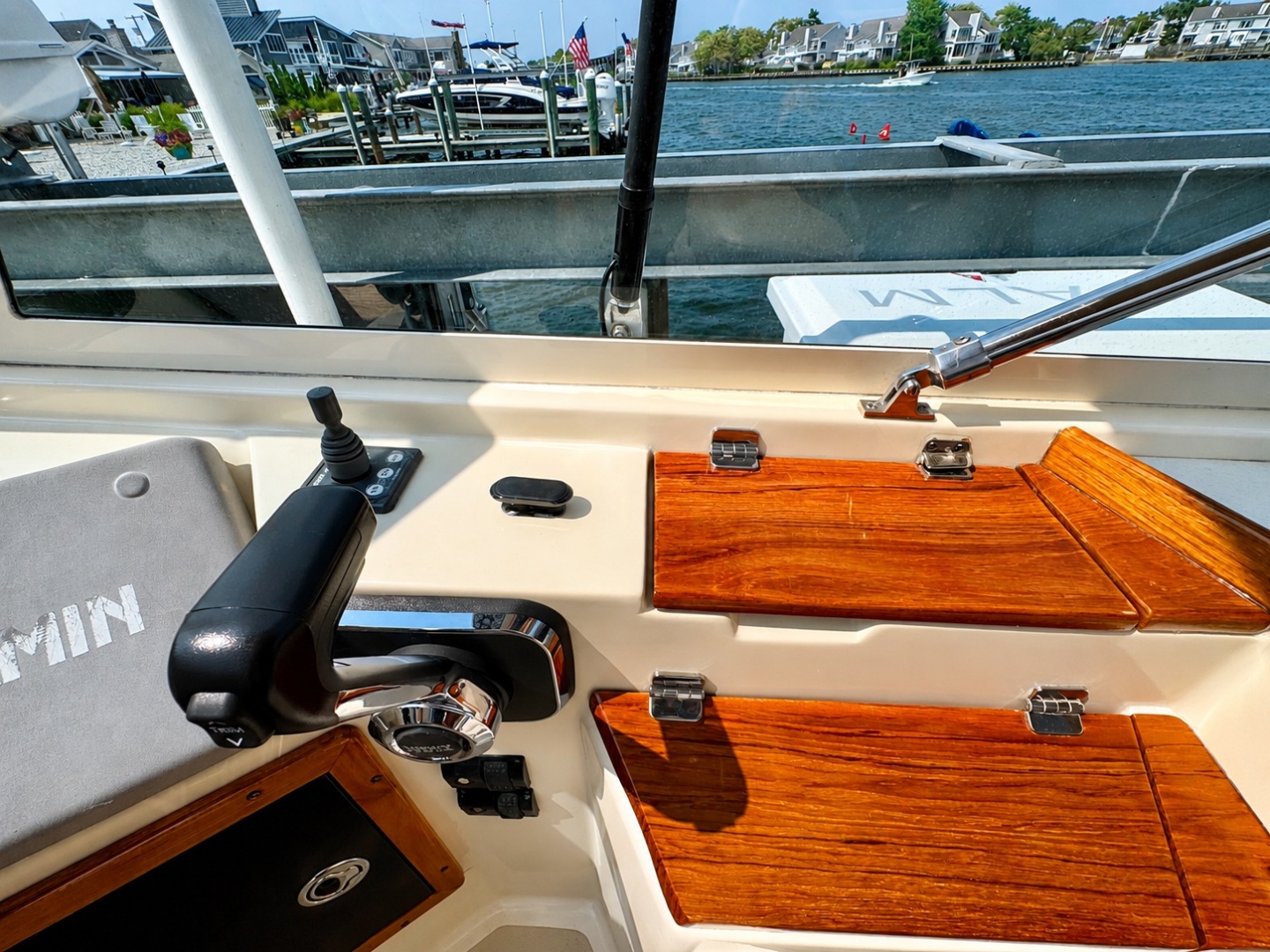 Calm 25ft Hunt Yachts Yacht For Sale Calm 25ft Hunt Yachts Yacht For Sale