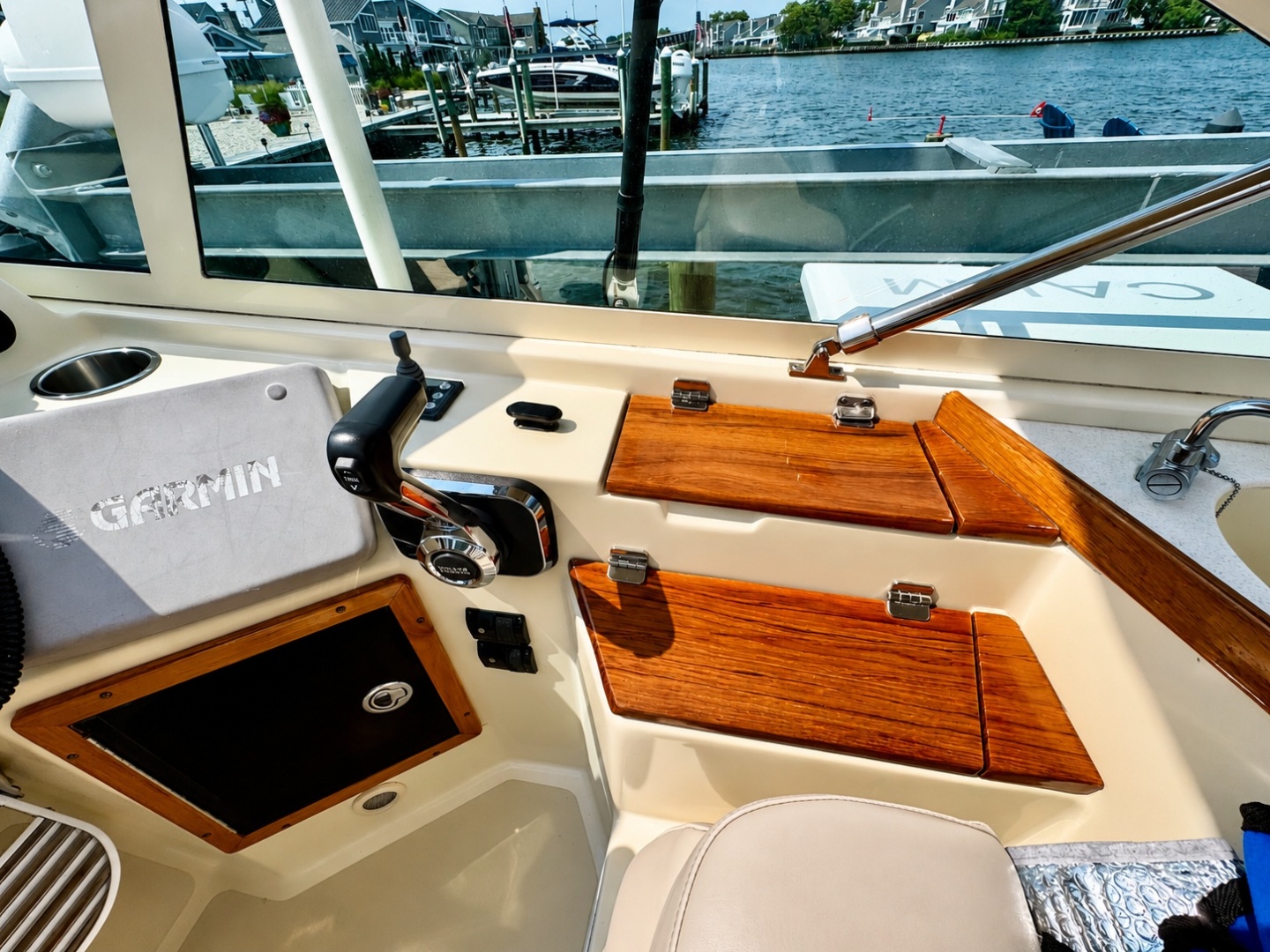 Calm 25ft Hunt Yachts Yacht For Sale Calm 25ft Hunt Yachts Yacht For Sale