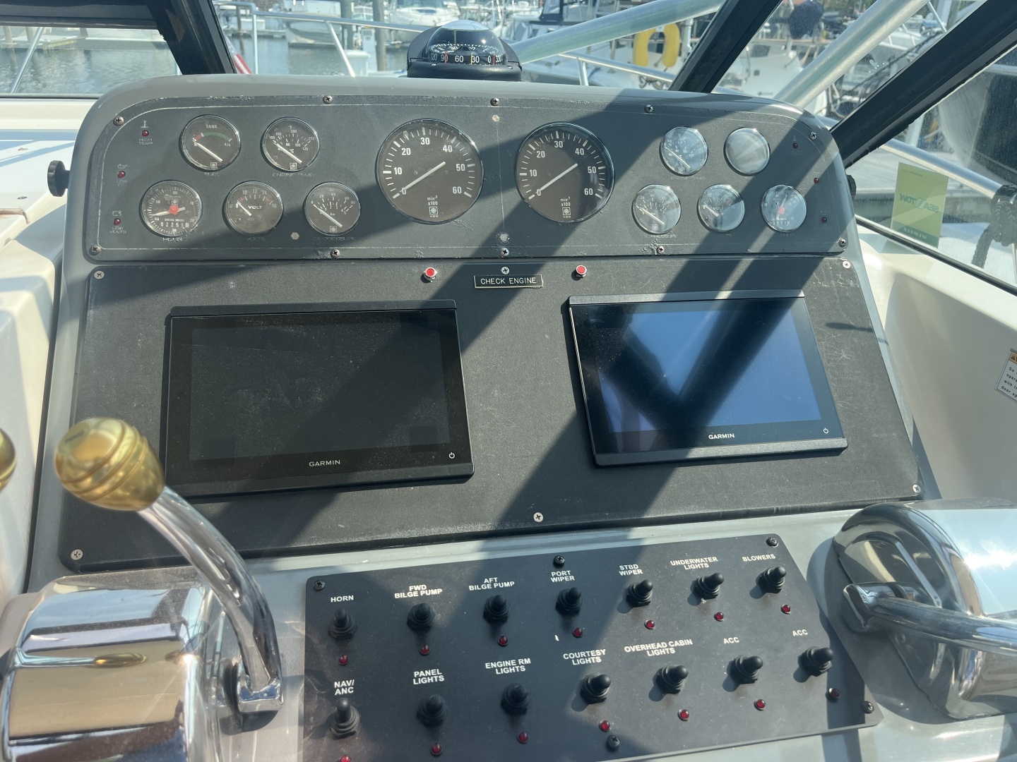 1996 Tiara Yachts Montauk