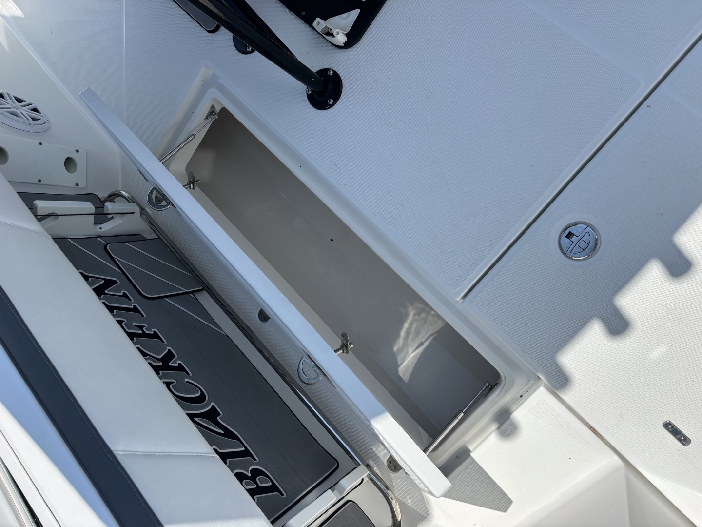 2020 Blackfin 242CC