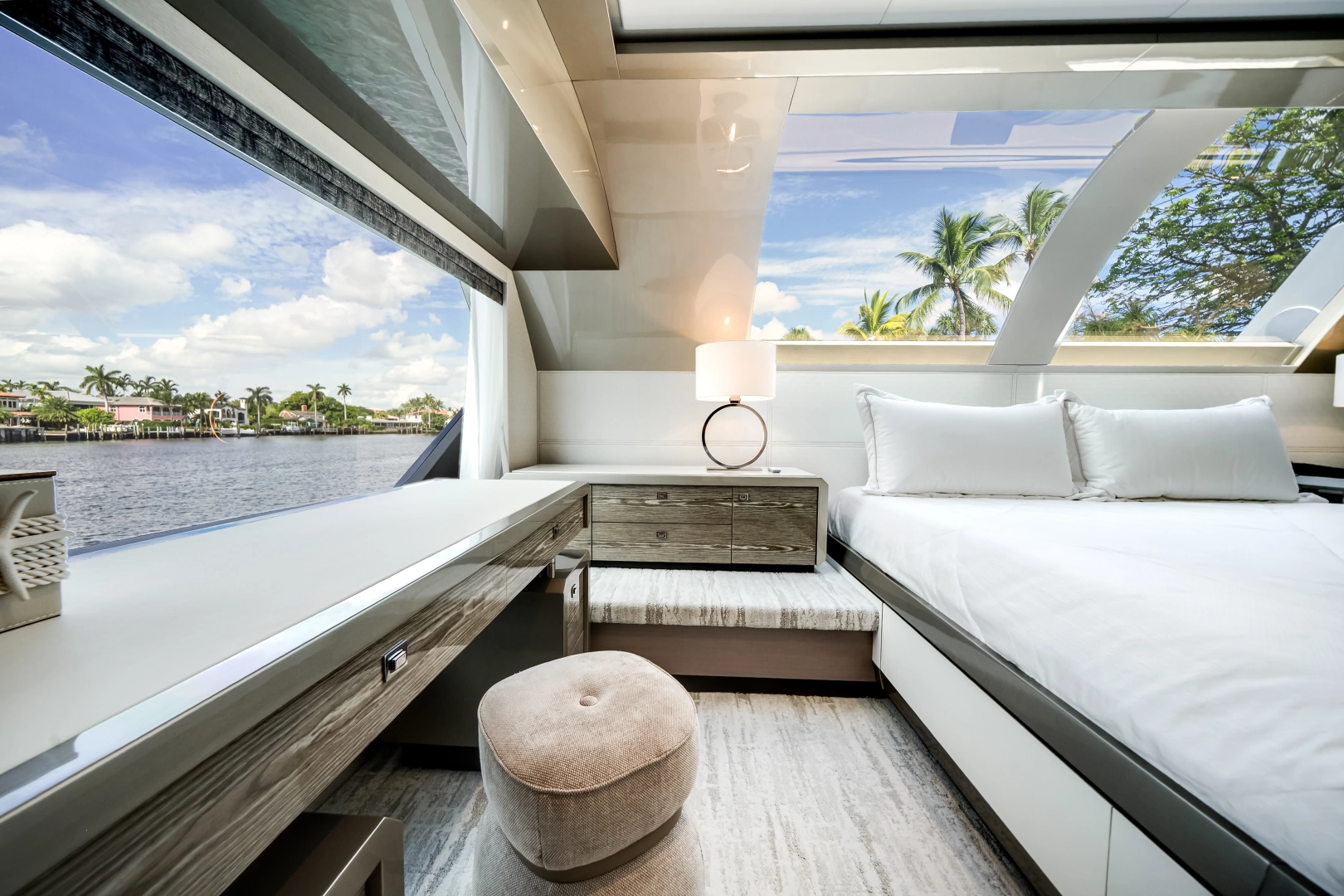 Ocean Alexander 27R Yacht For Sale
