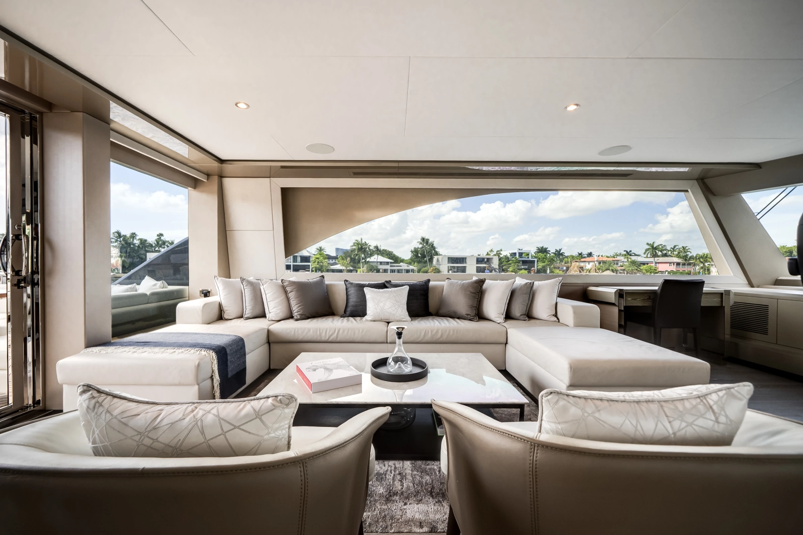 Ocean Alexander 27R Yacht For Sale