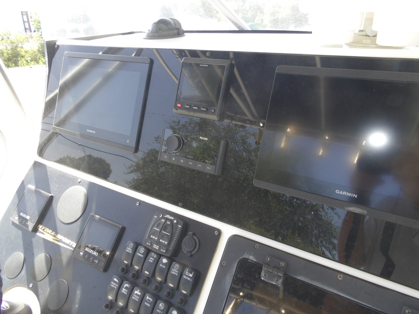 25ft Hydra Sports Yacht For Sale