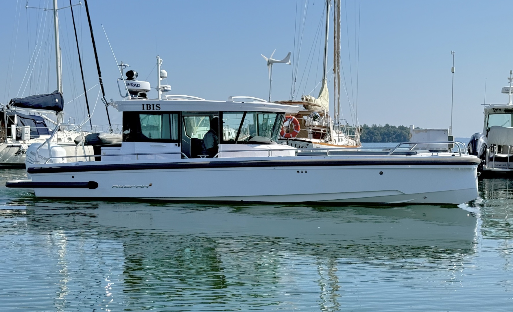 2022 Axopar 28 Cabin
