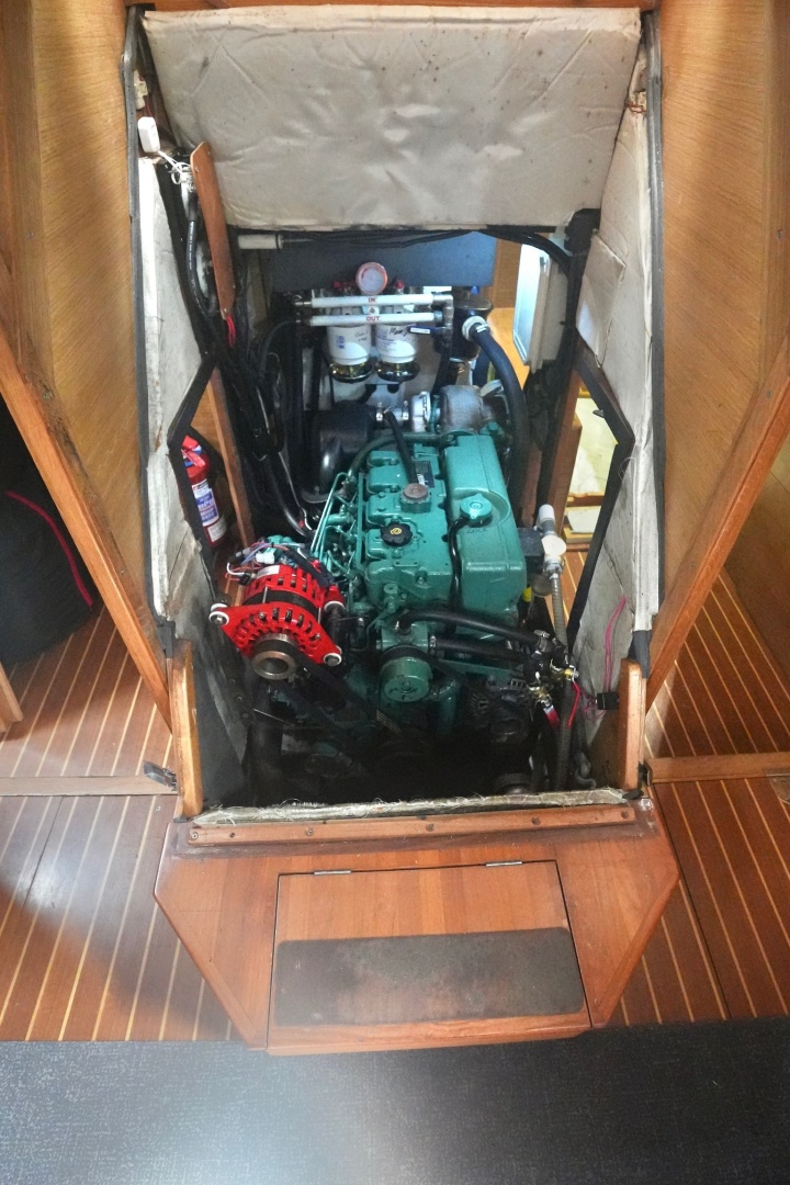 GIVE r 50ft Custom Yacht For Sale