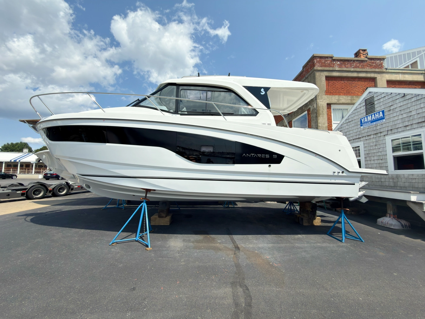 2027 Beneteau Antares 9 "In Stock"