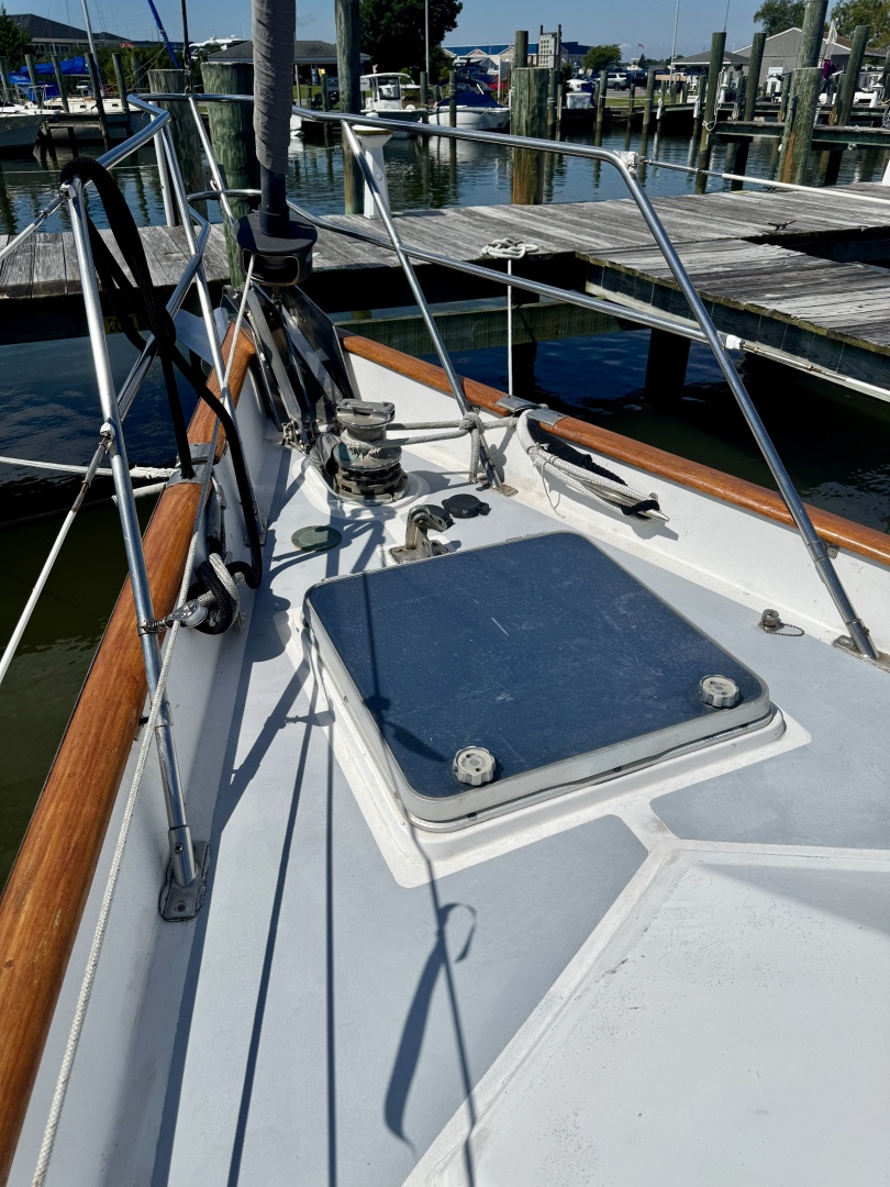 1990 Passport Royal Passport 49