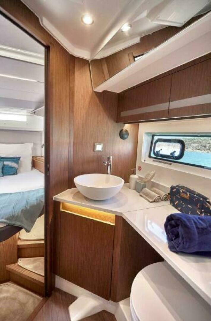 In Stock 42ft Beneteau Yacht For Sale