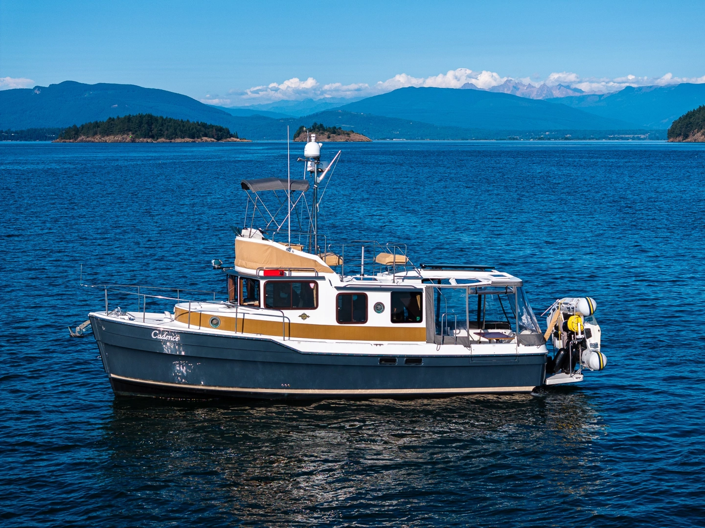 Ranger Tugs R-31 CB Yacht For Sale