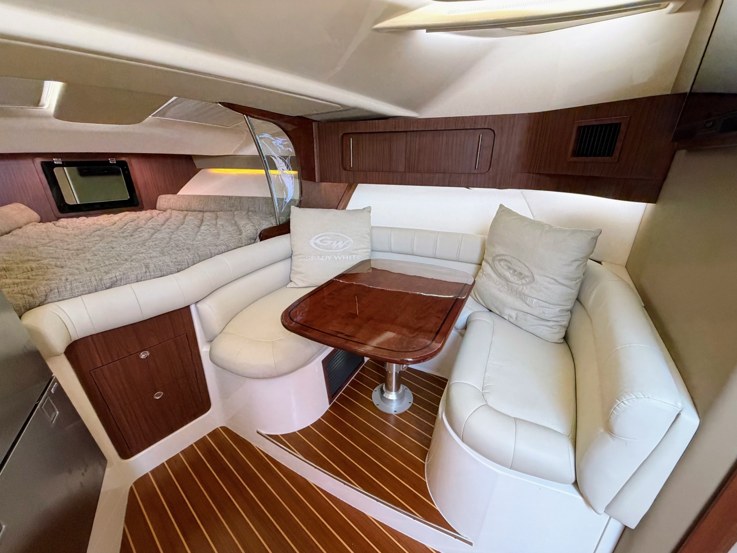 TRIPLE NET 37ft Grady White Yacht For Sale TRIPLE NET 37ft Grady White Yacht For Sale