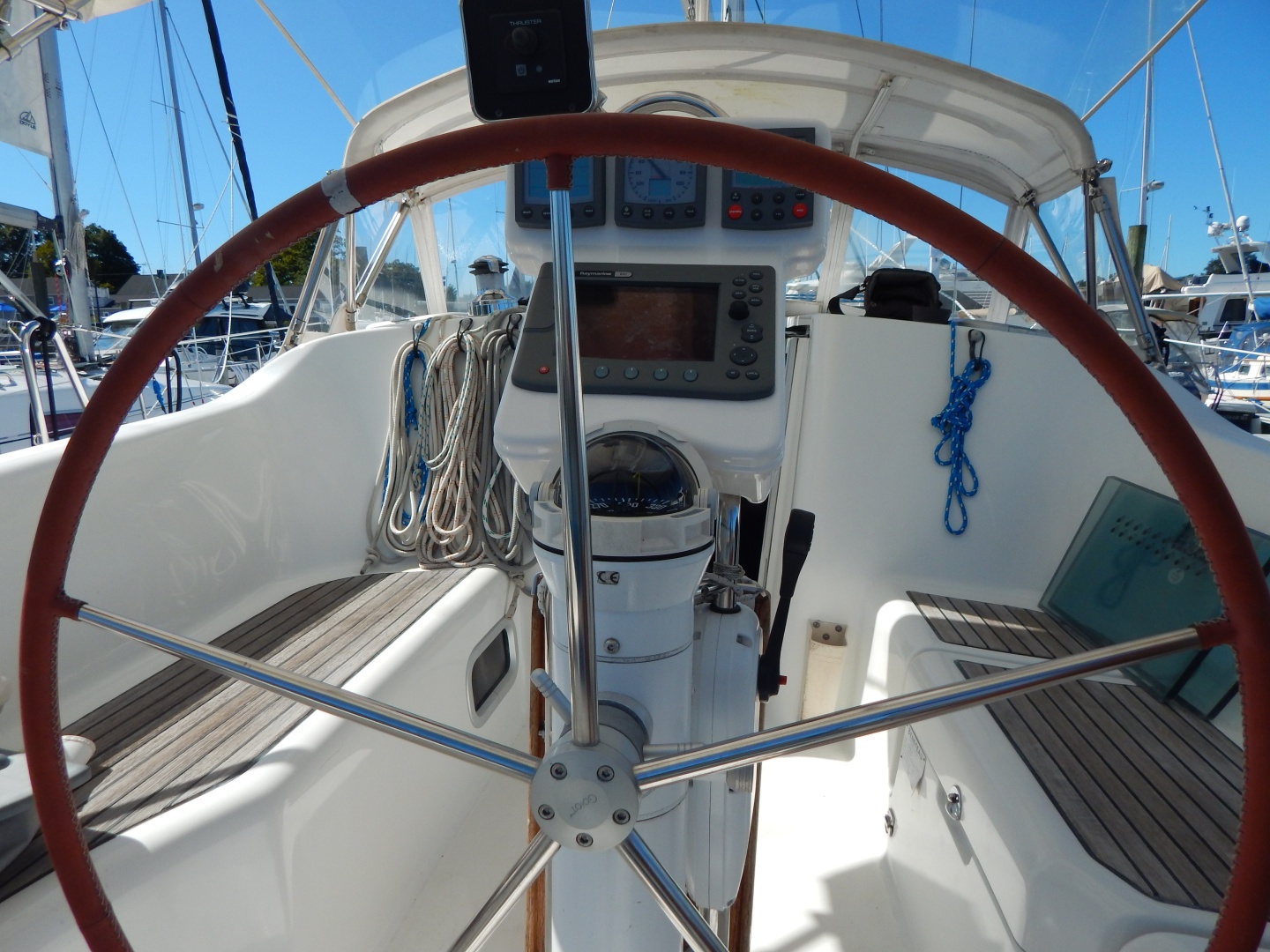 2005 Beneteau 373
