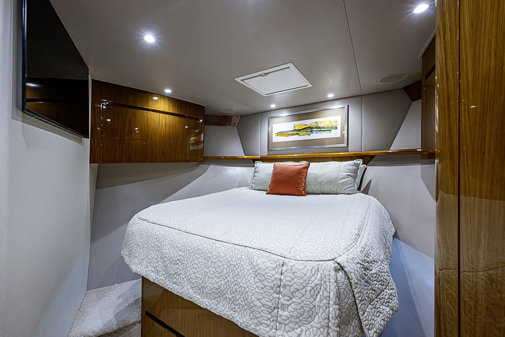 2011 Viking 76 Enclosed Bridge
