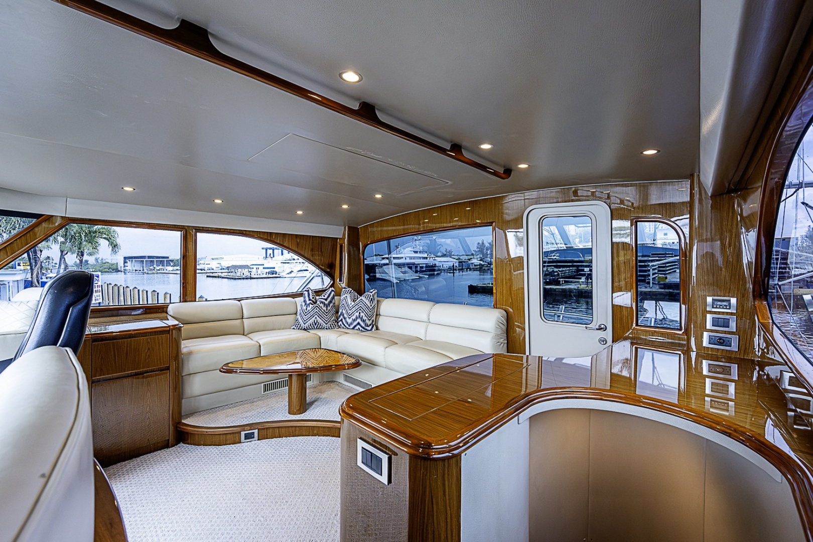 2011 Viking 76 Enclosed Bridge