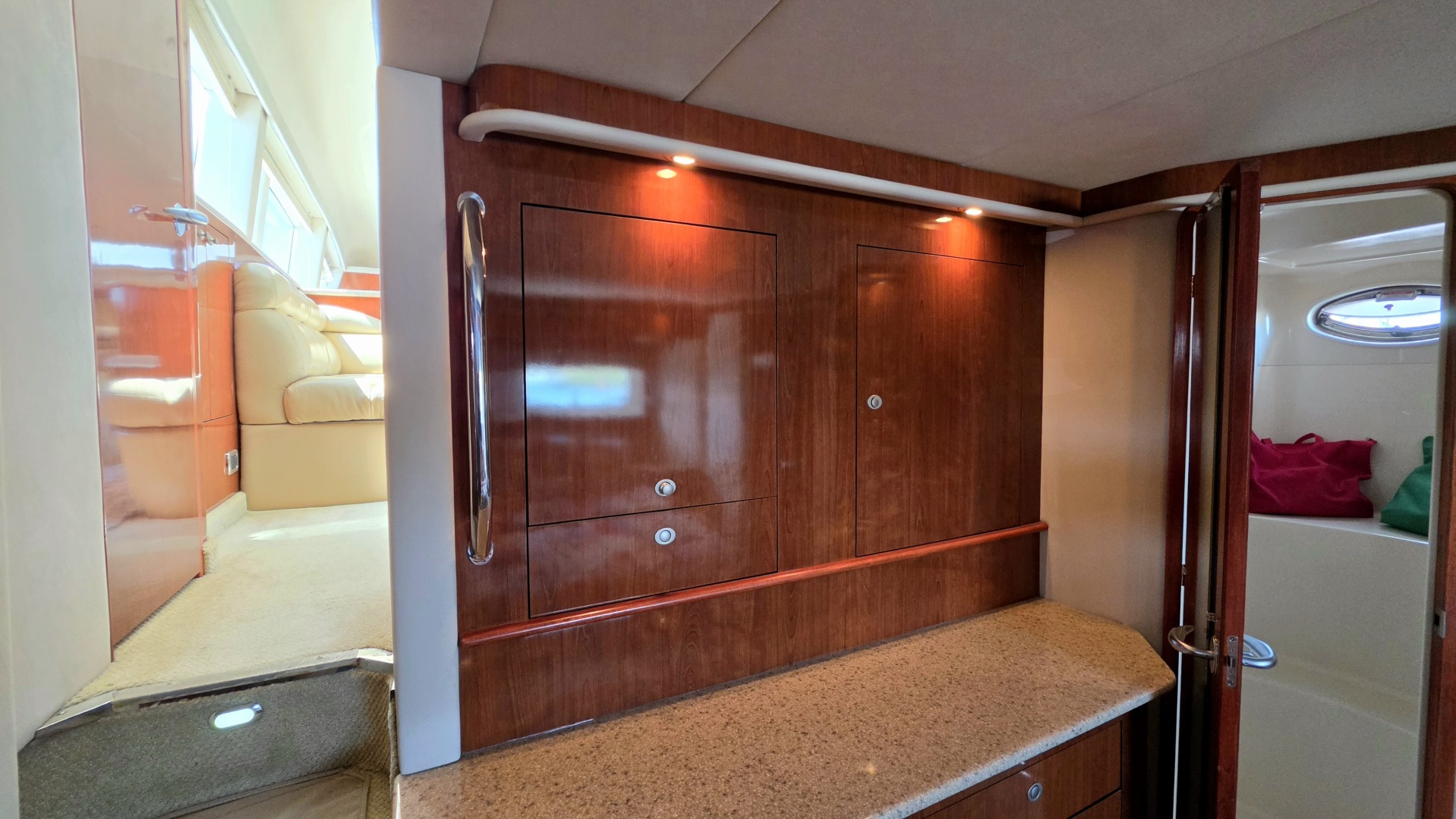 2004 Sea Ray 480 Motor Yacht