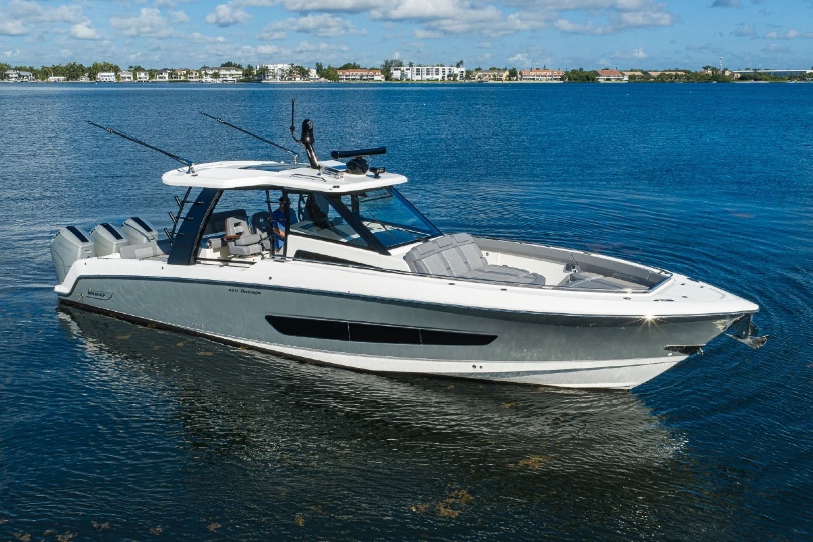 42 ft Boston Whaler 2024 Outrage GATE KEEPER