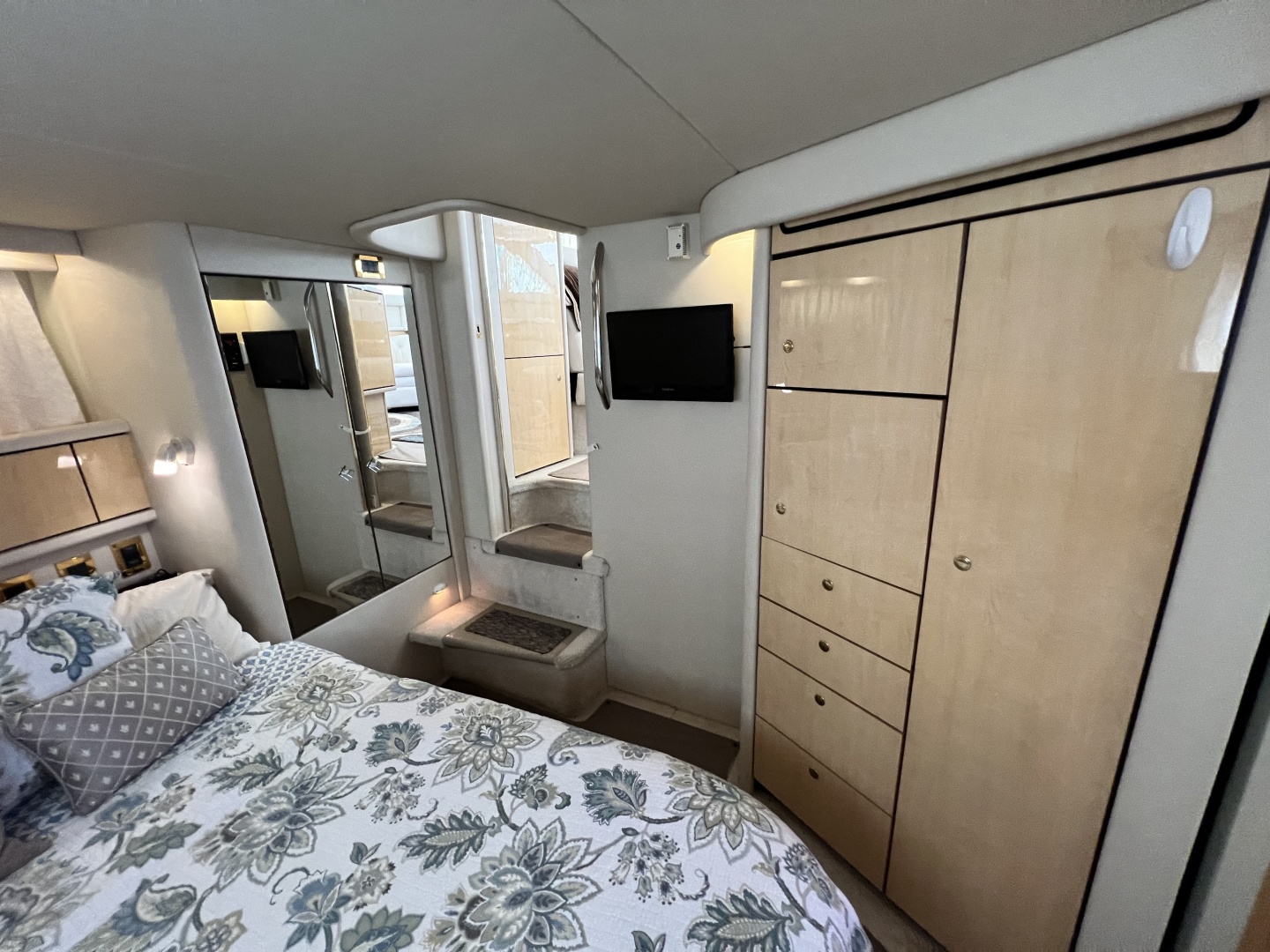 1999 Sea Ray 370 AC