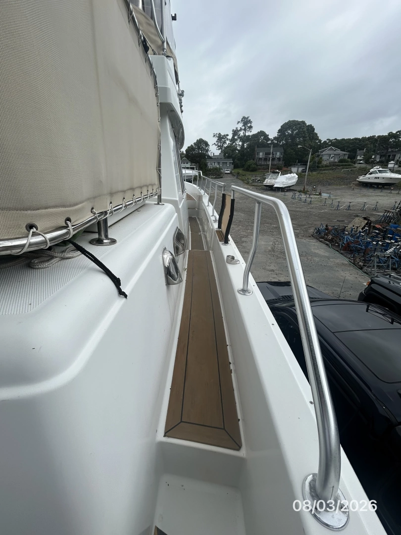 Mainship 430 Yacht For Sale