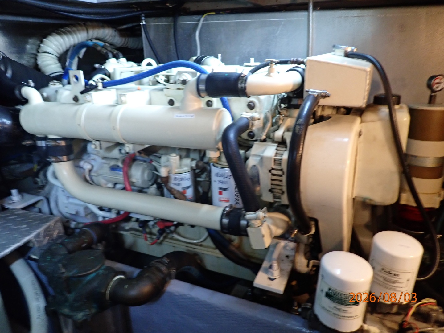 43' Mainship port main engine