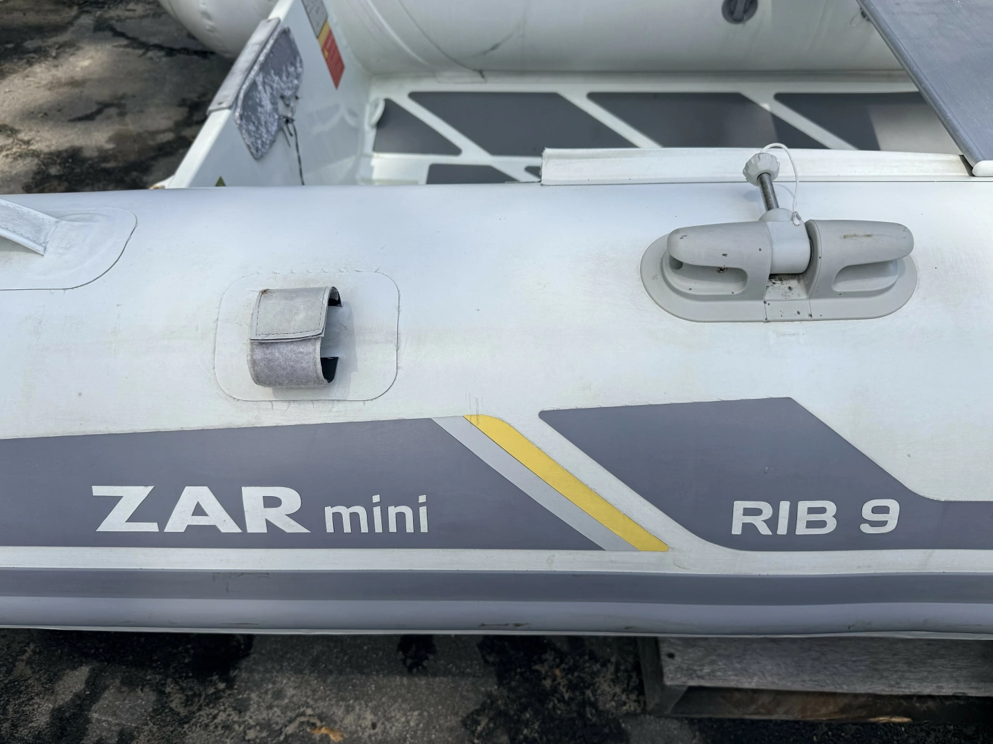 Mainship 430 Yacht For Sale