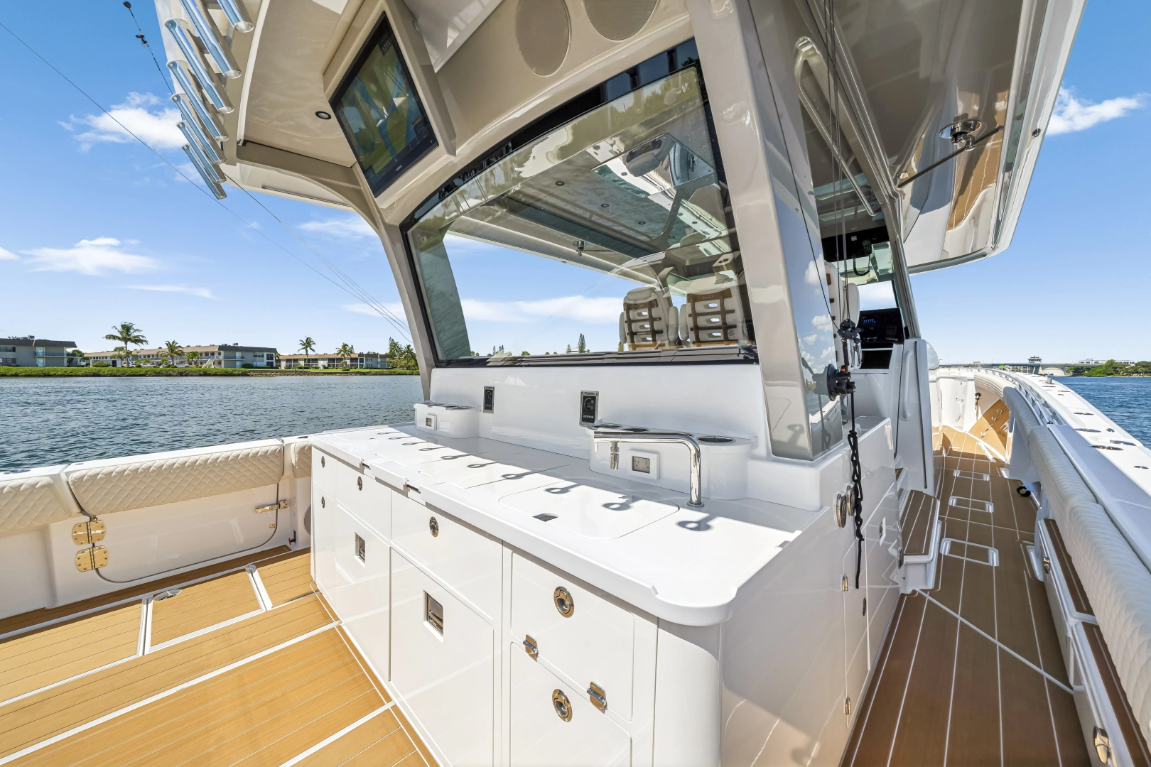 HCB 56 Sueños Yacht For Sale