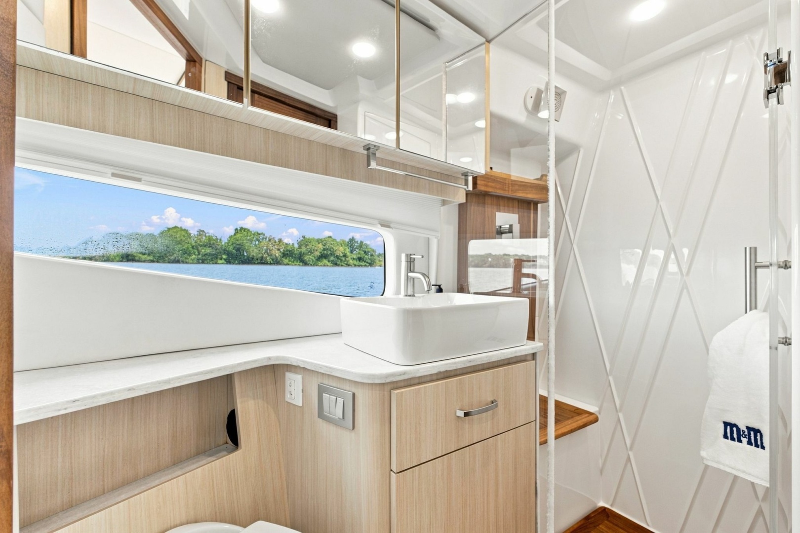 2025 Regal 42 Grande Coup