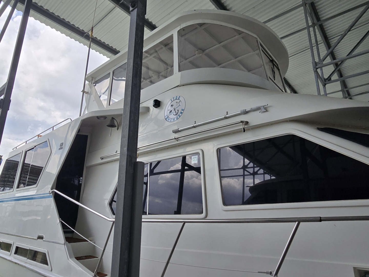 1988 Marine Trader Montechristo 56 — photograph 5