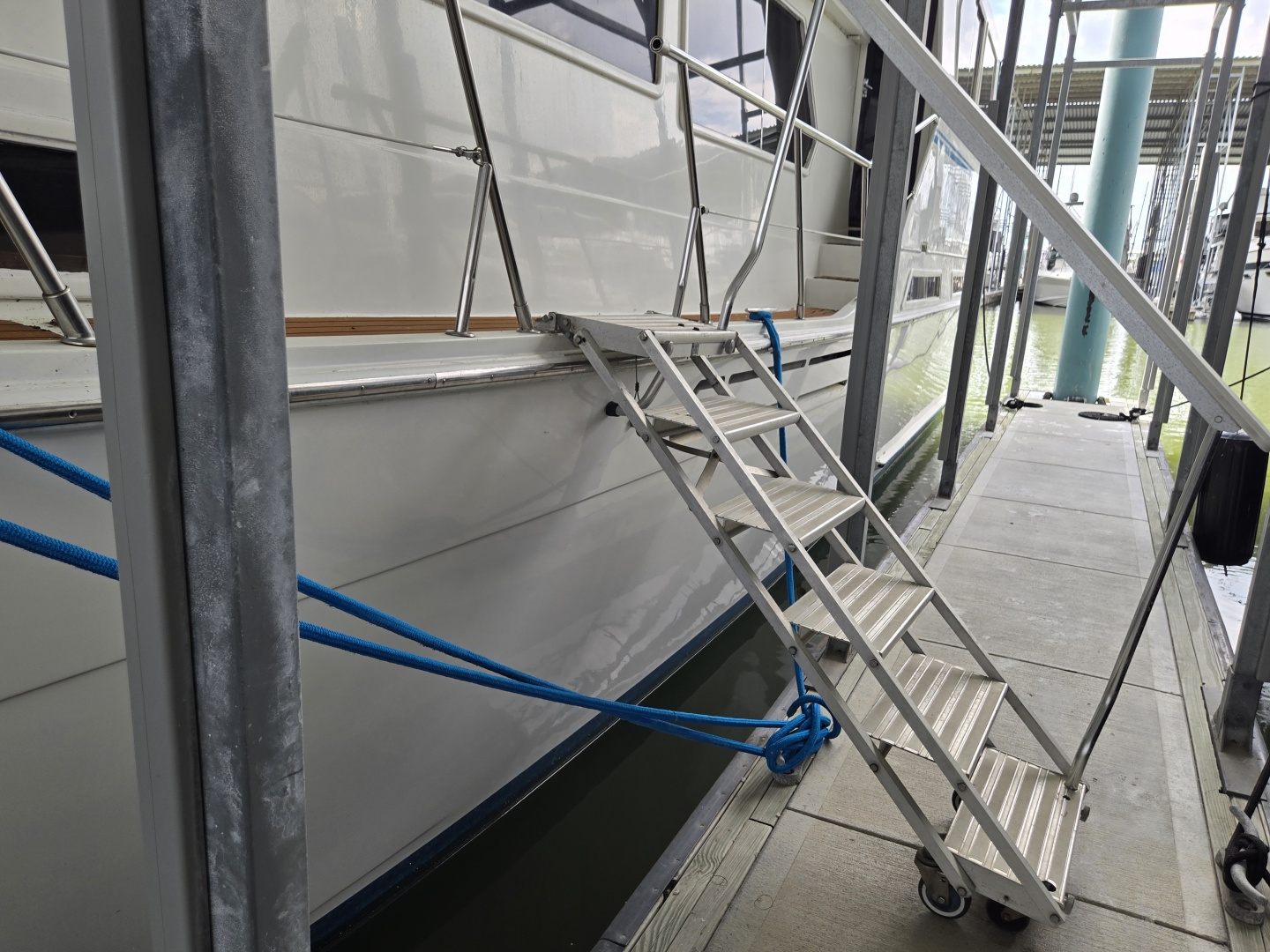 1700 Somewhere 56ft Marine Trader Yacht For Sale