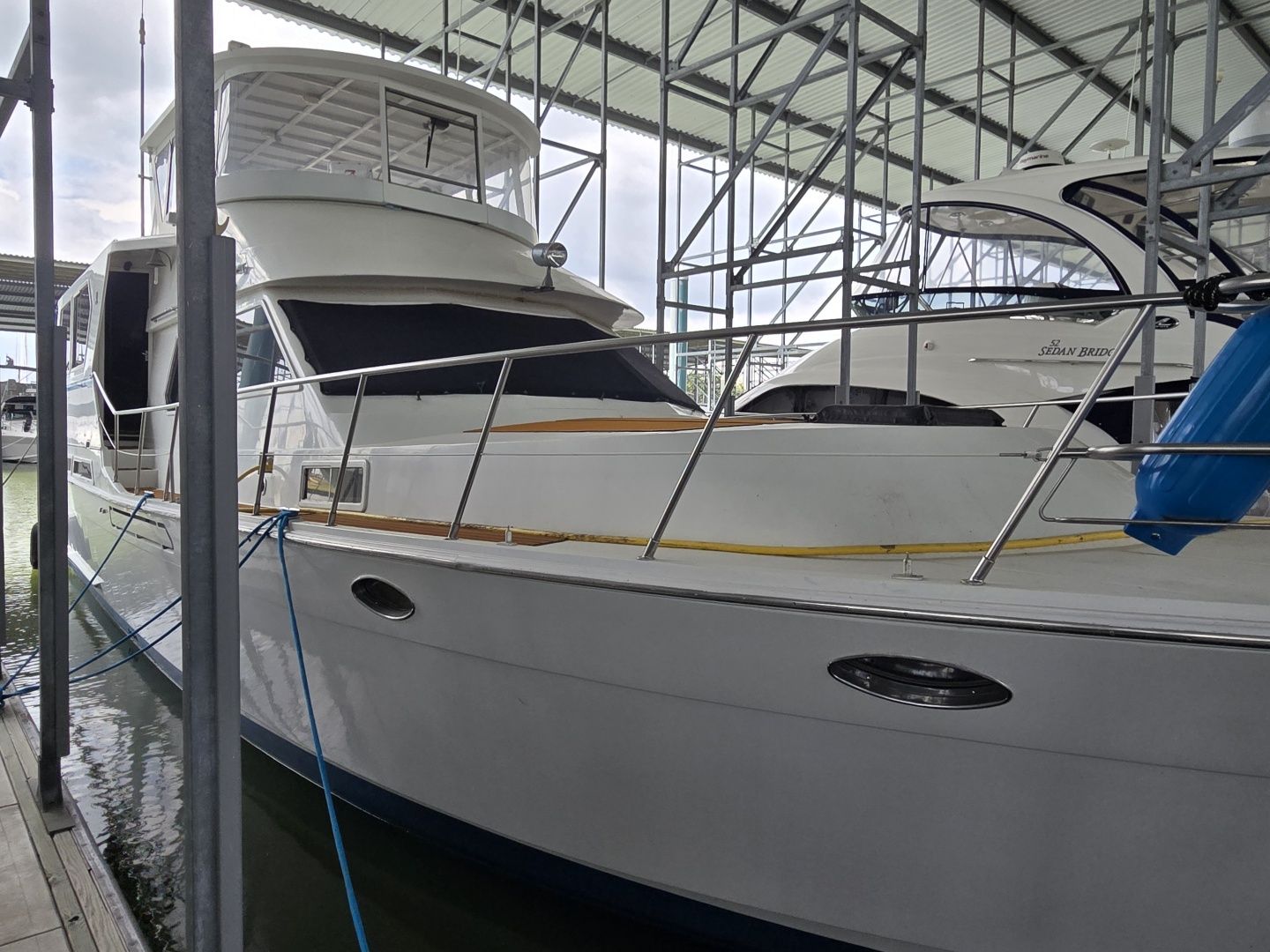 1988 Marine Trader Montechristo 56 — photograph 3