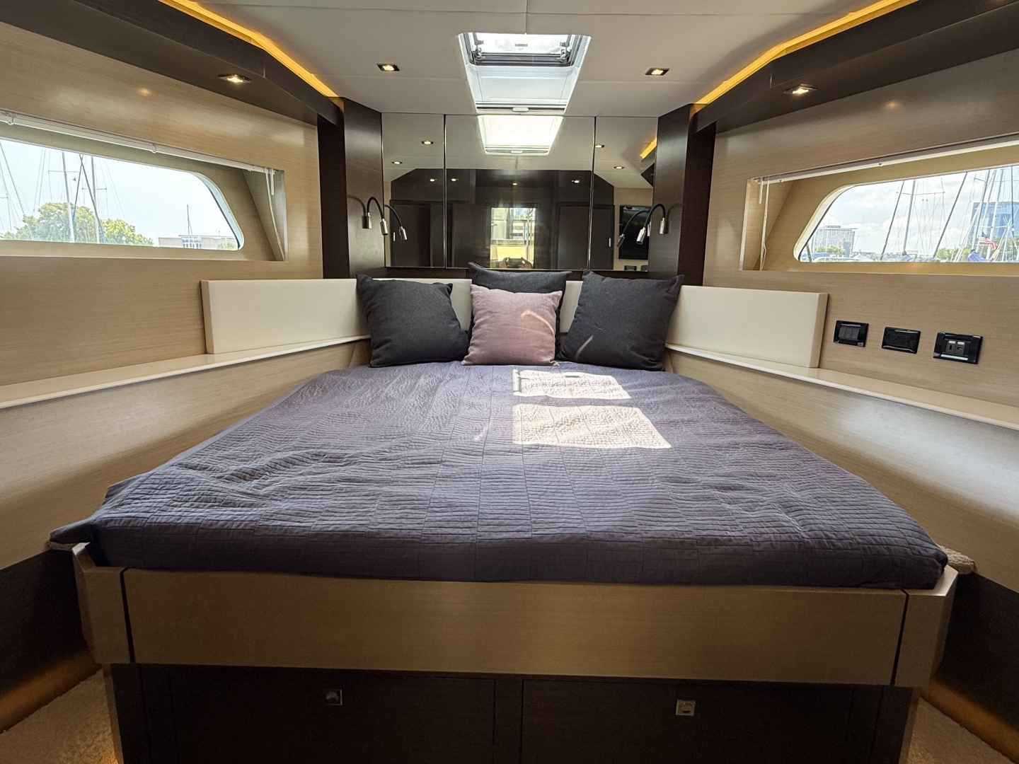 2016 Cruisers 60 Cantius
