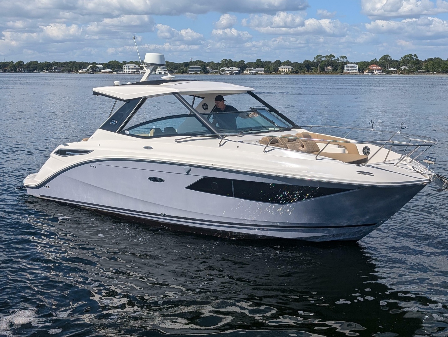 32ft Sea Ray Yacht For Sale
