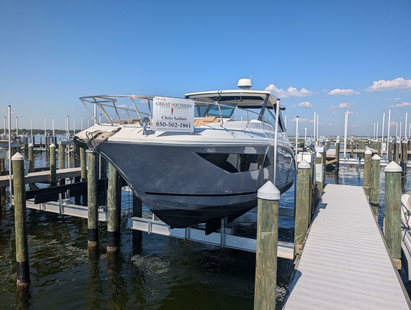 2019 Sea Ray Sundancer 320