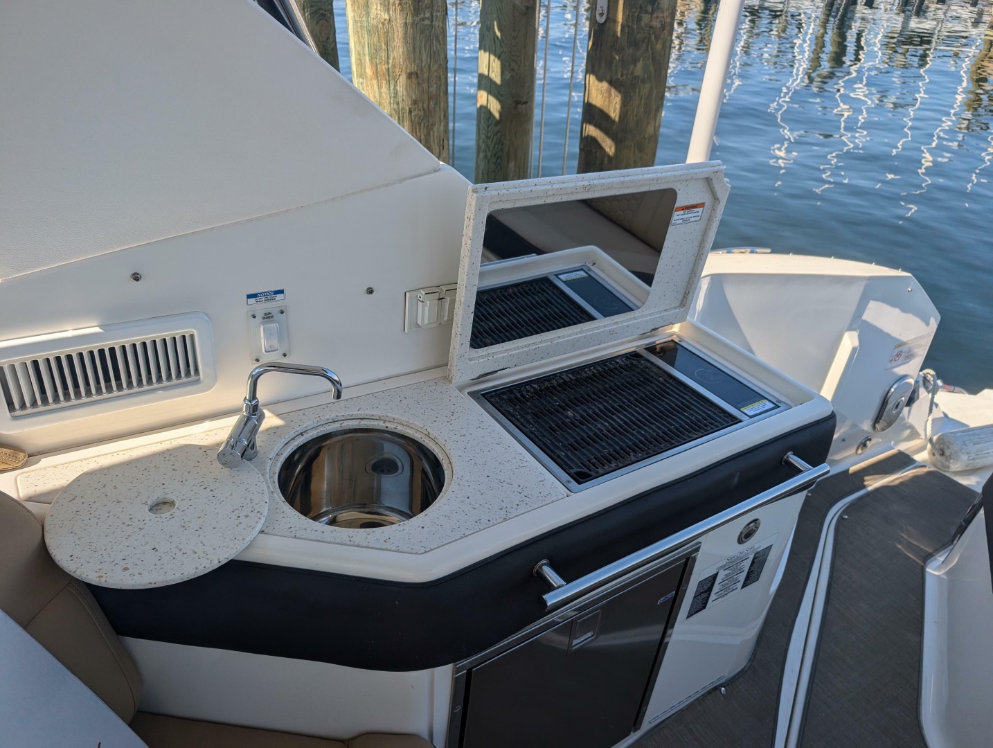 2019 Sea Ray Sundancer 320