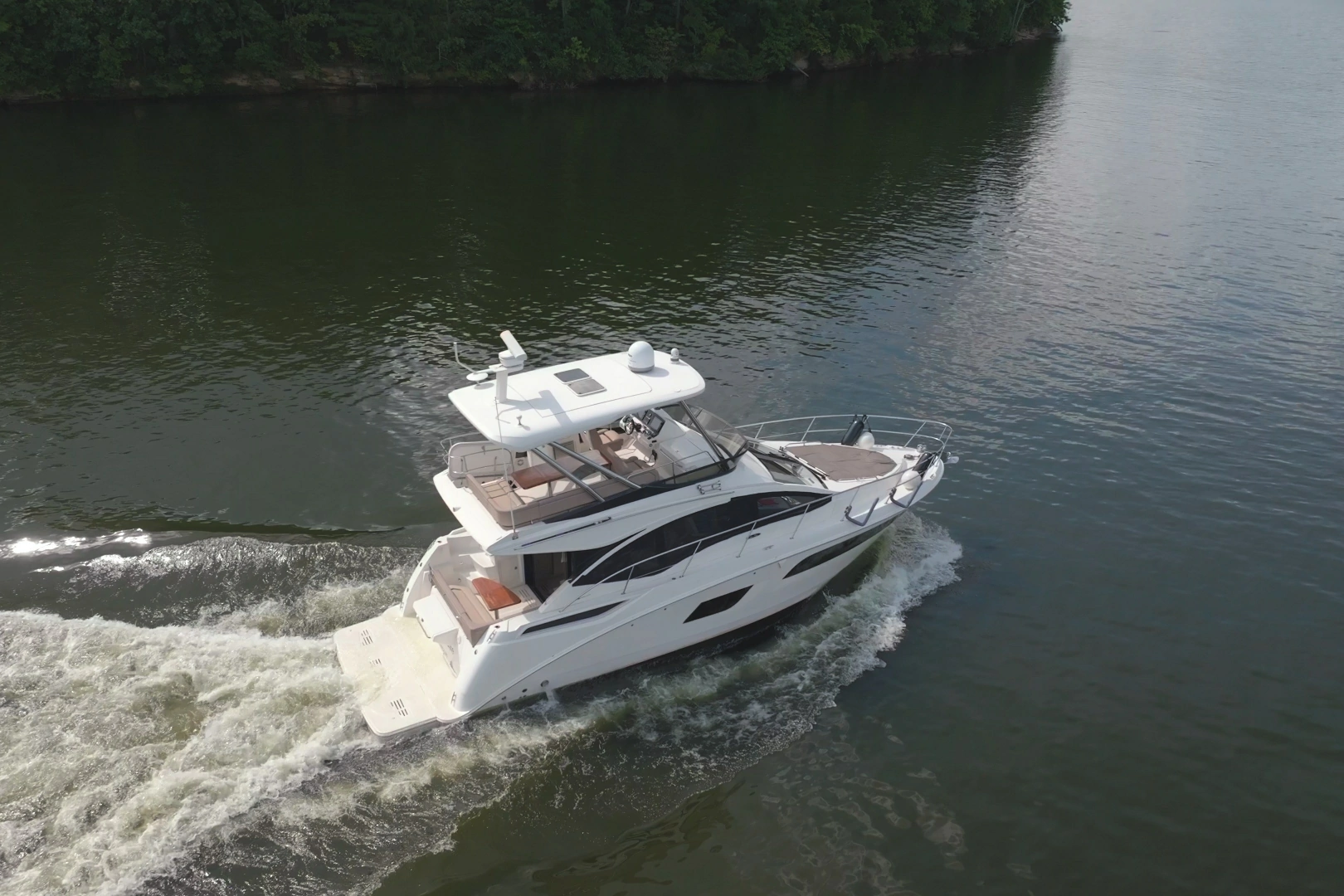 Sea Ray Fly 400 Yacht For Sale
