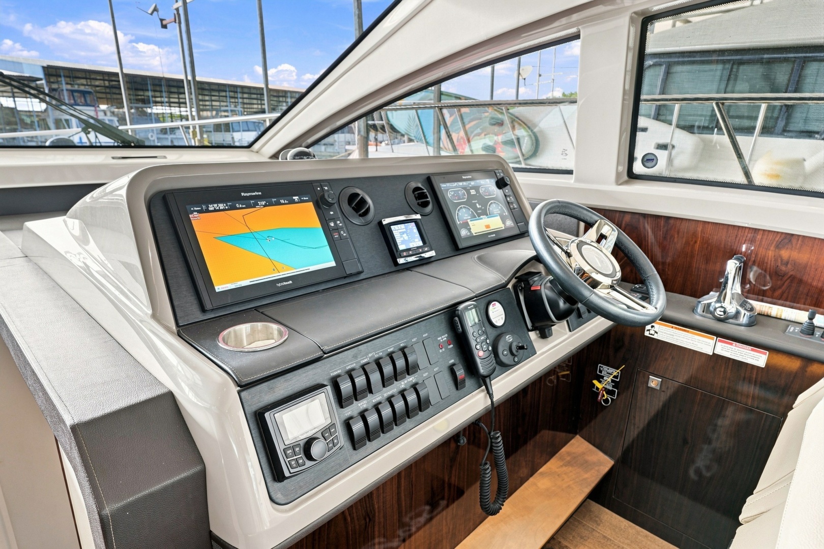 2017 Sea Ray Fly 400
