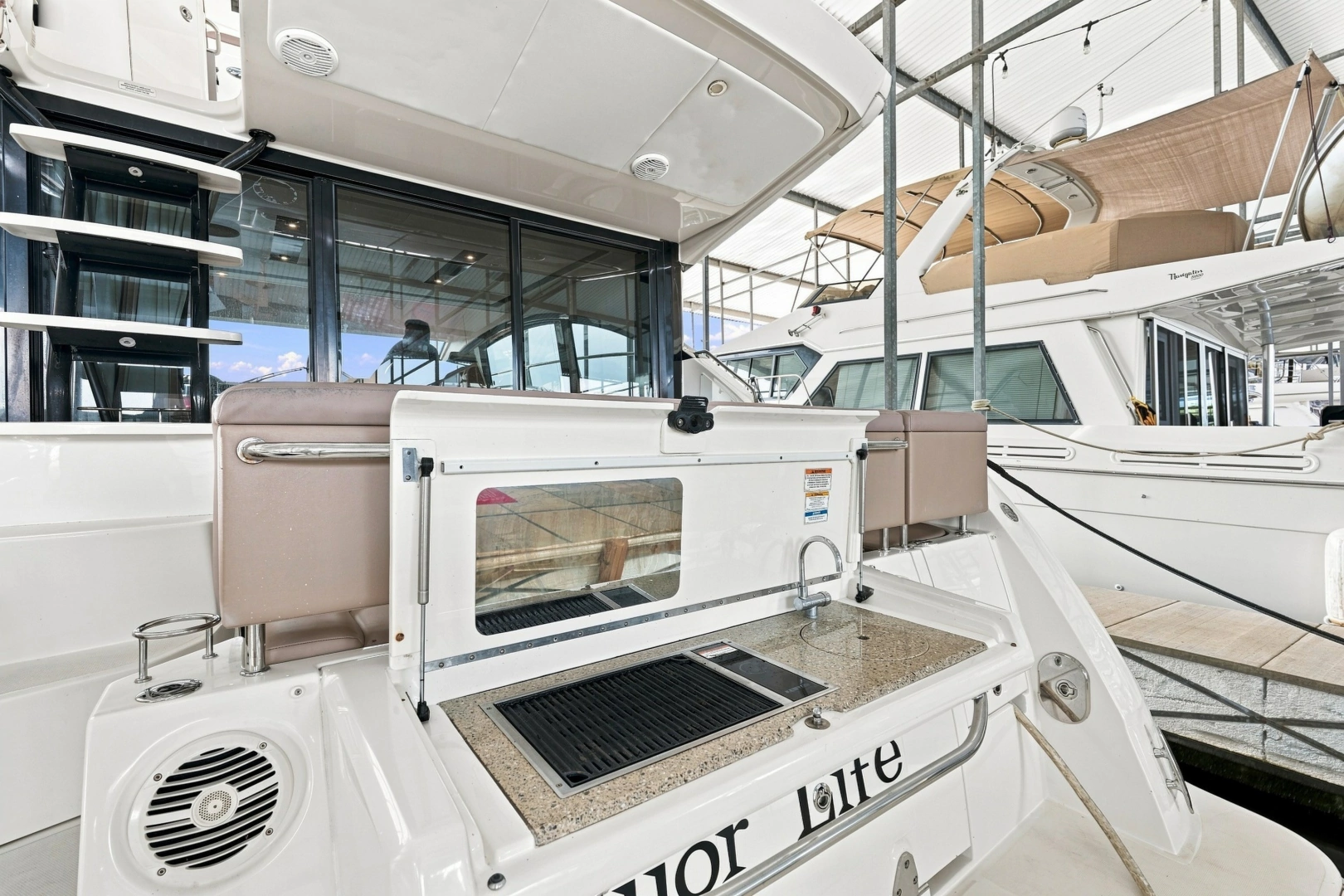 Sea Ray Fly 400 Yacht For Sale