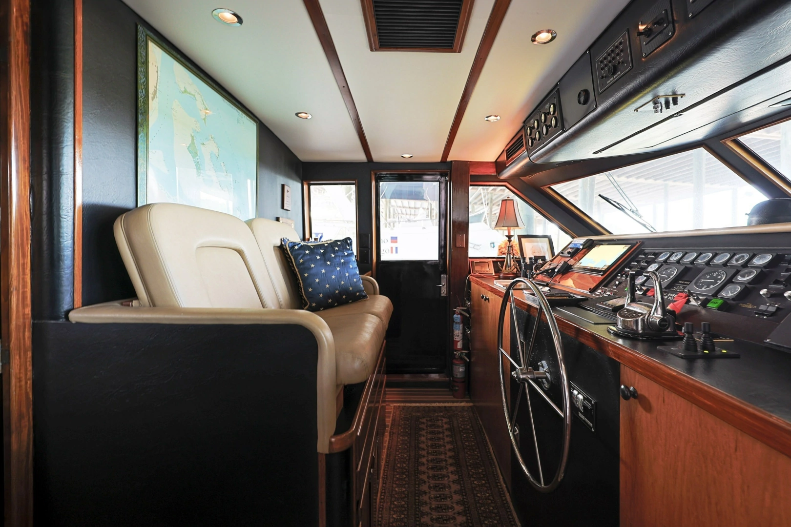 Hatteras 74 Cockpit Motor Yacht Yacht For Sale