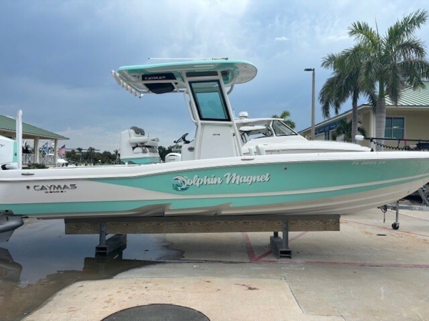 2025 Caymas 28 HB