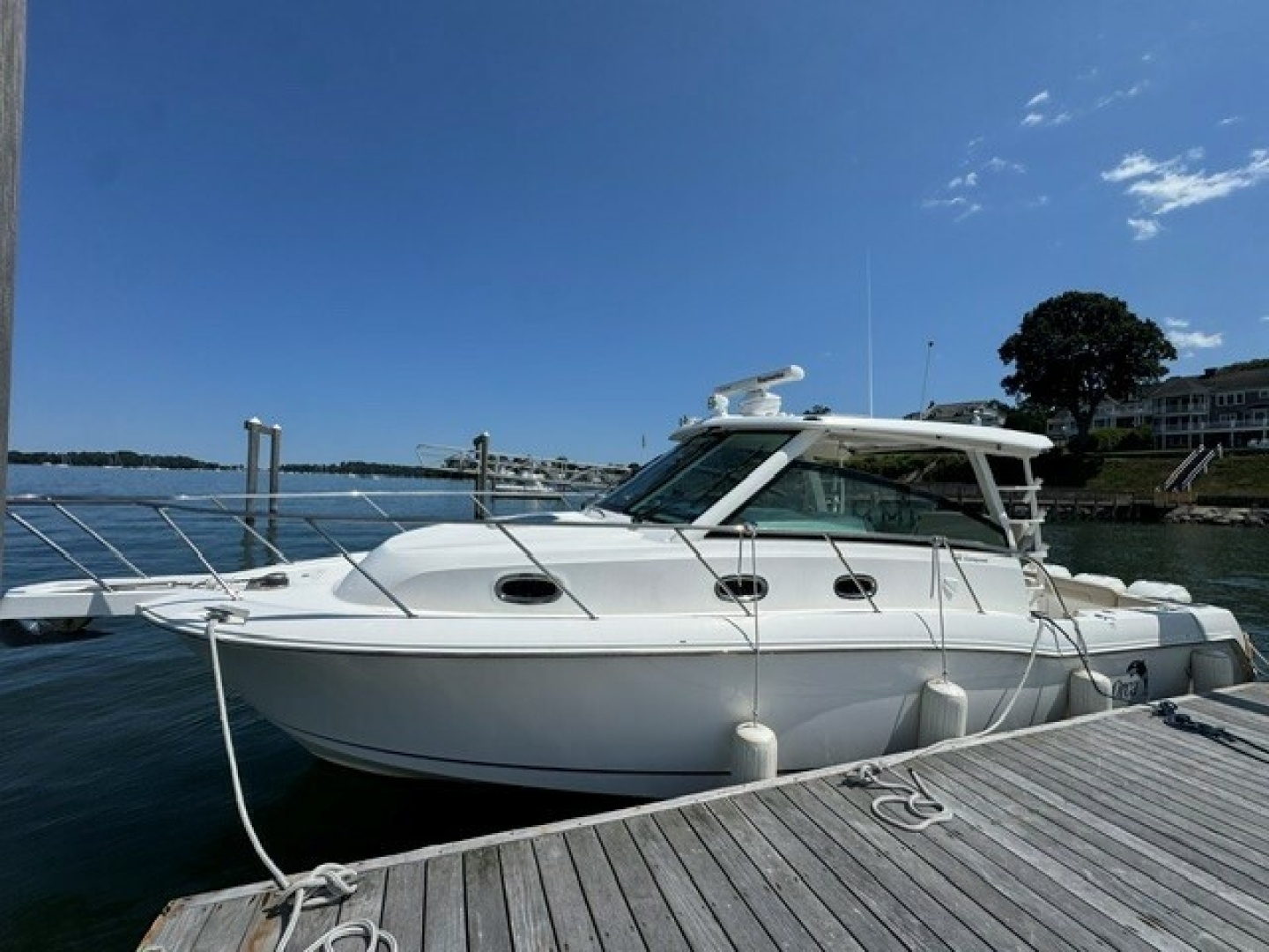 2016 Boston Whaler 