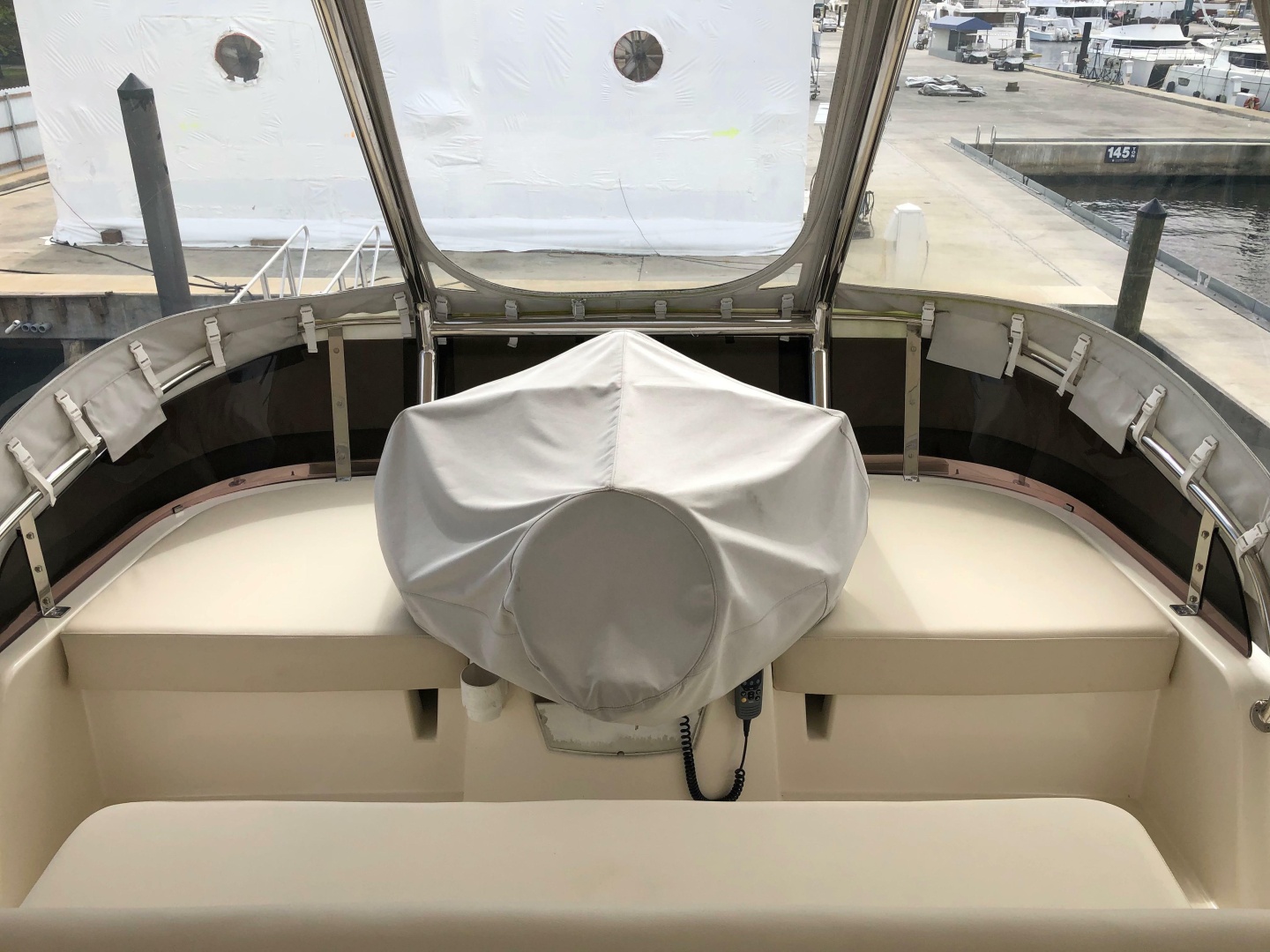 2016 Aquila 48