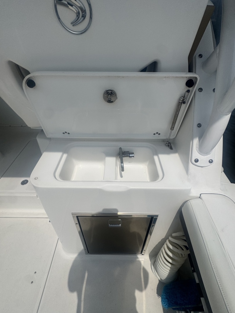 28ft Edgewater Yacht For Sale