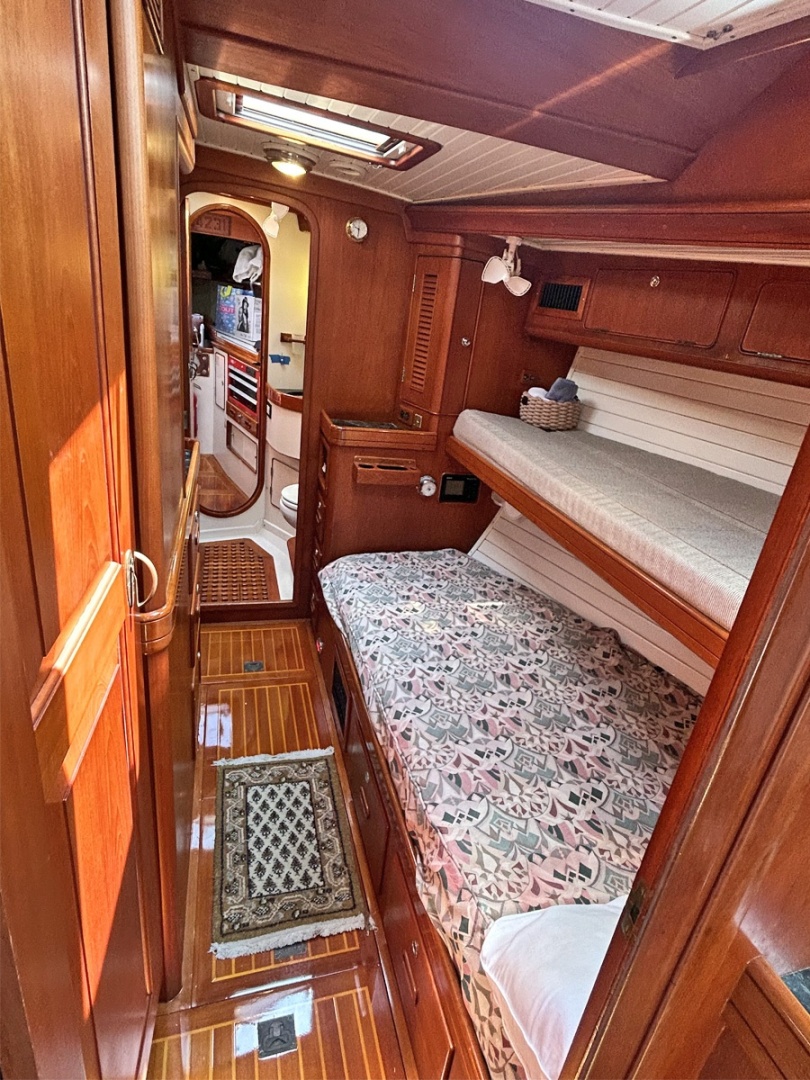 Starboard Guest Cabin Forward