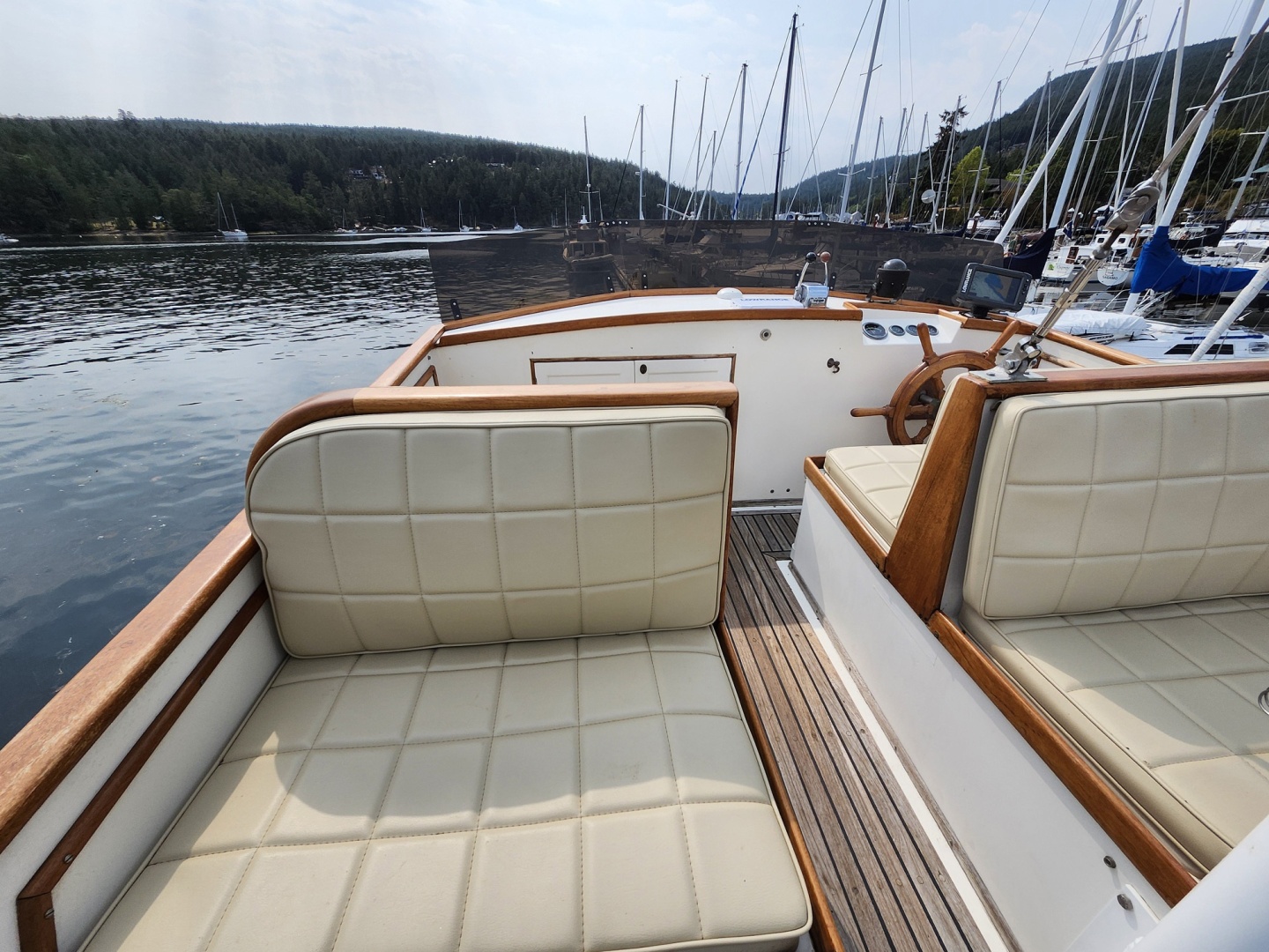 1974 Grand Banks 32