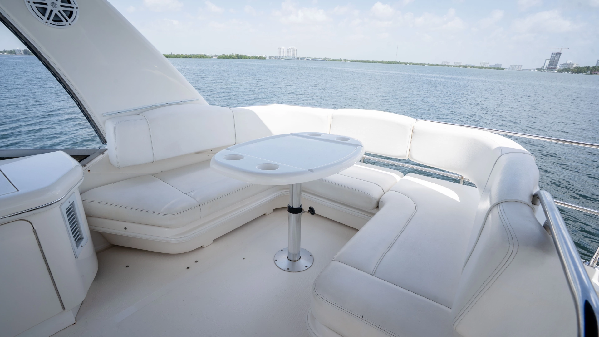 Sea Ray Sedan Bridge Yacht For Sale
